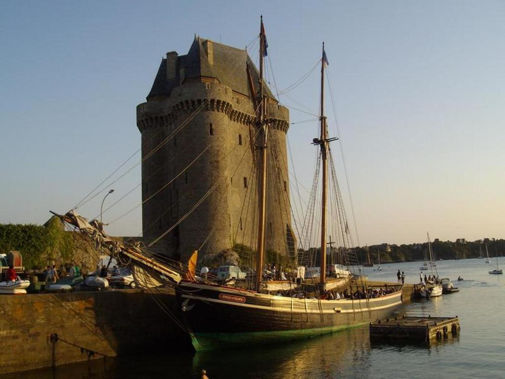 Apartamento Le Repaire Du Corsaire Saint-Malo Habitación foto